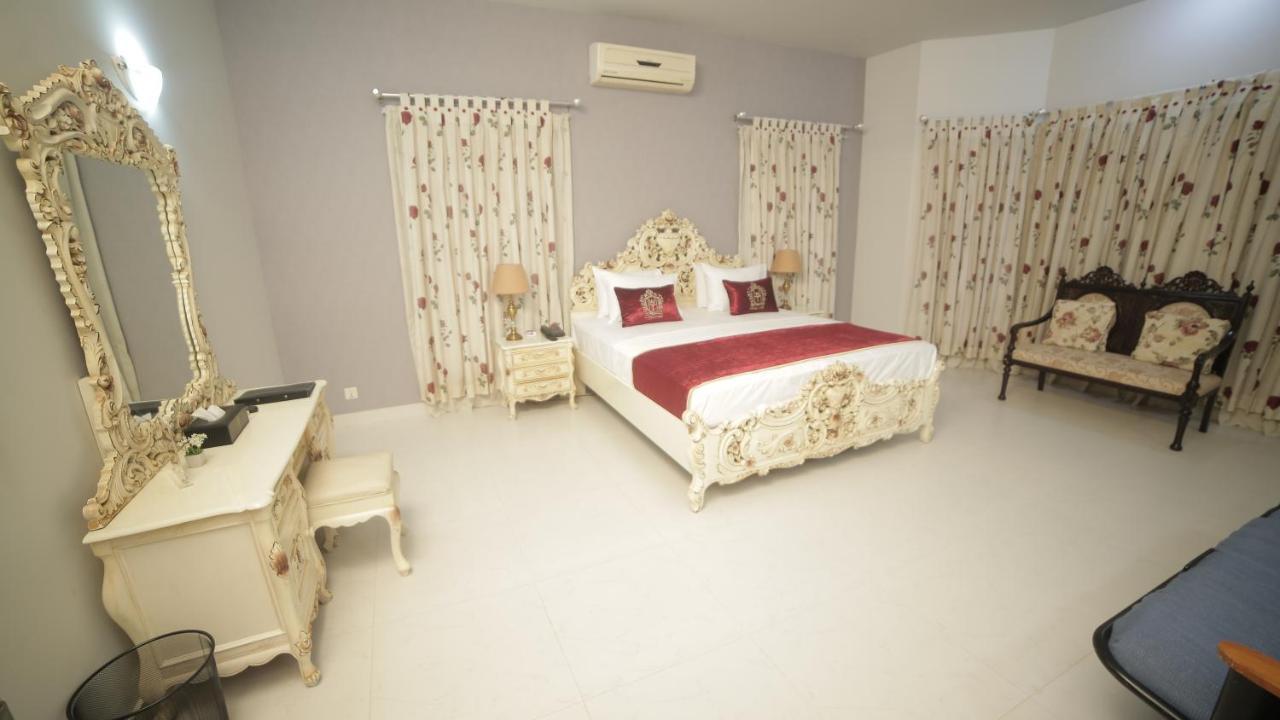 Four Squares Karachi Bed & Breakfast Exterior foto