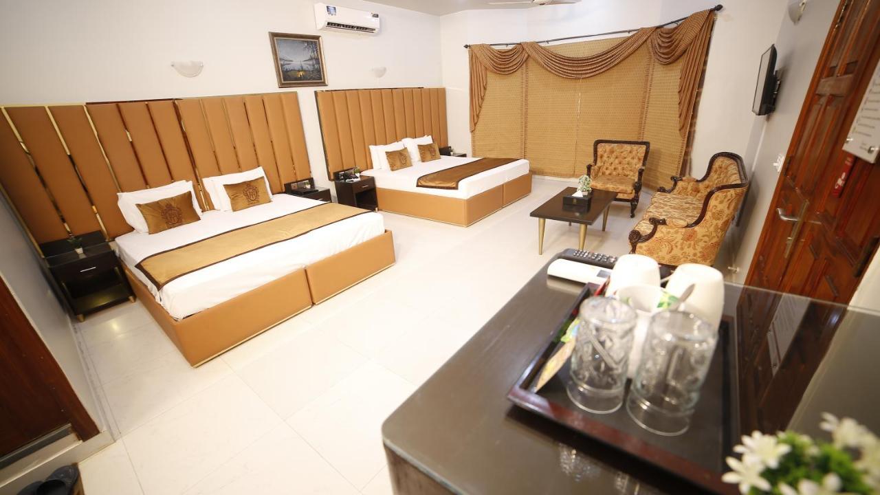 Four Squares Karachi Bed & Breakfast Exterior foto