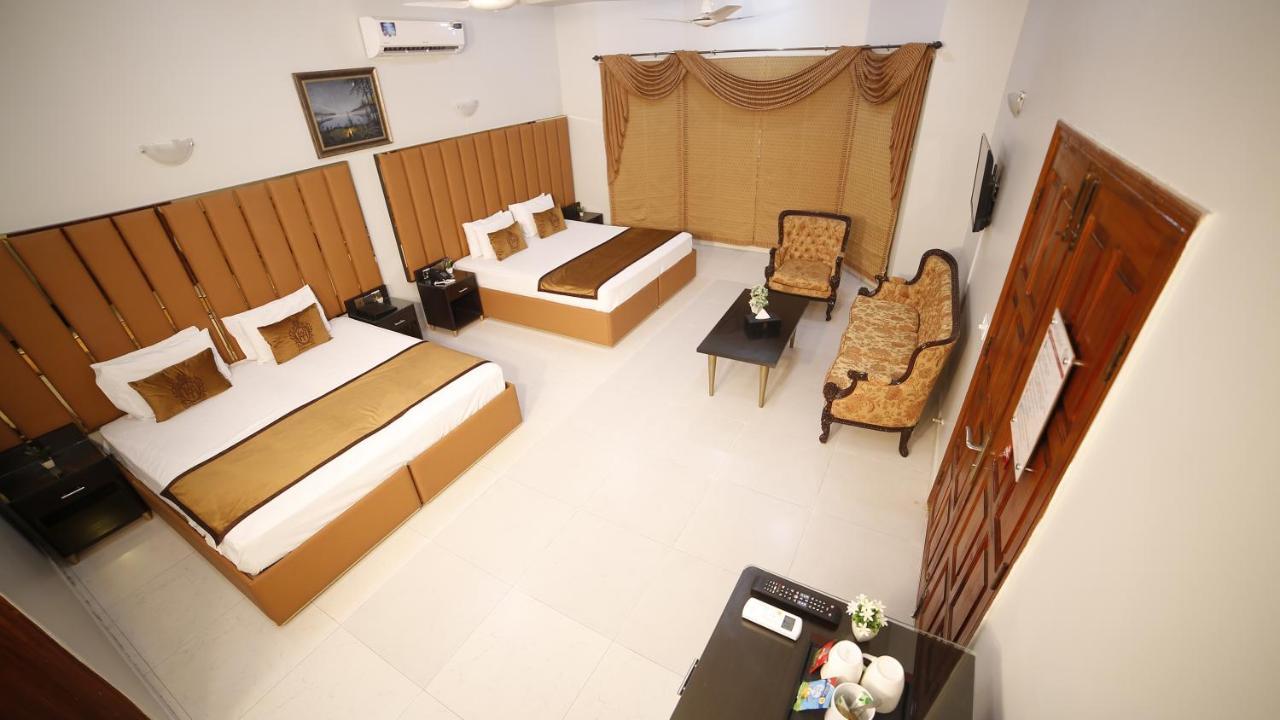 Four Squares Karachi Bed & Breakfast Exterior foto