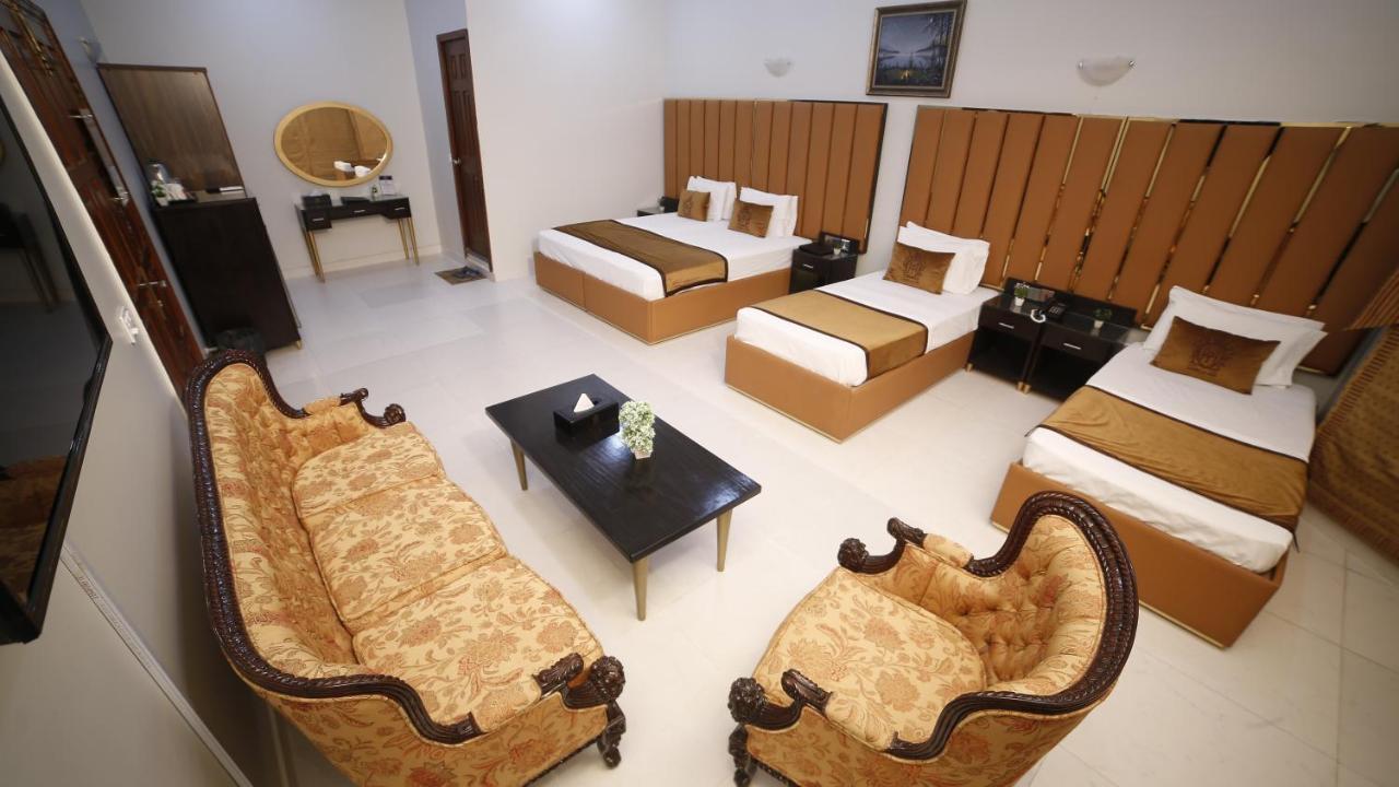 Four Squares Karachi Bed & Breakfast Exterior foto