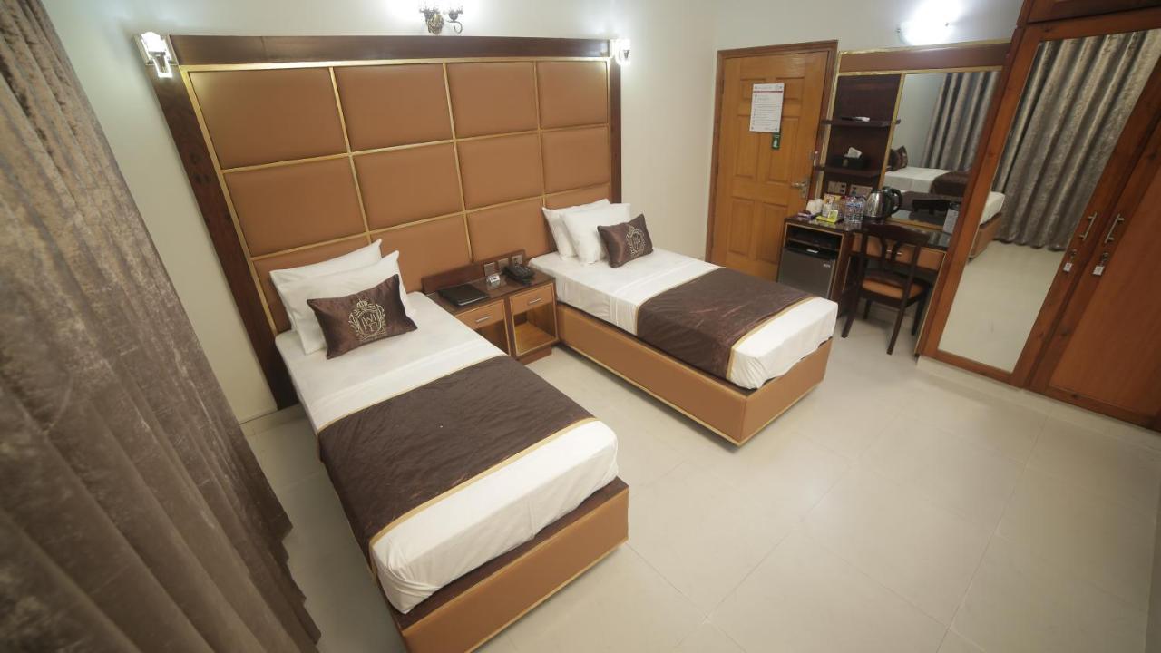 Four Squares Karachi Bed & Breakfast Exterior foto