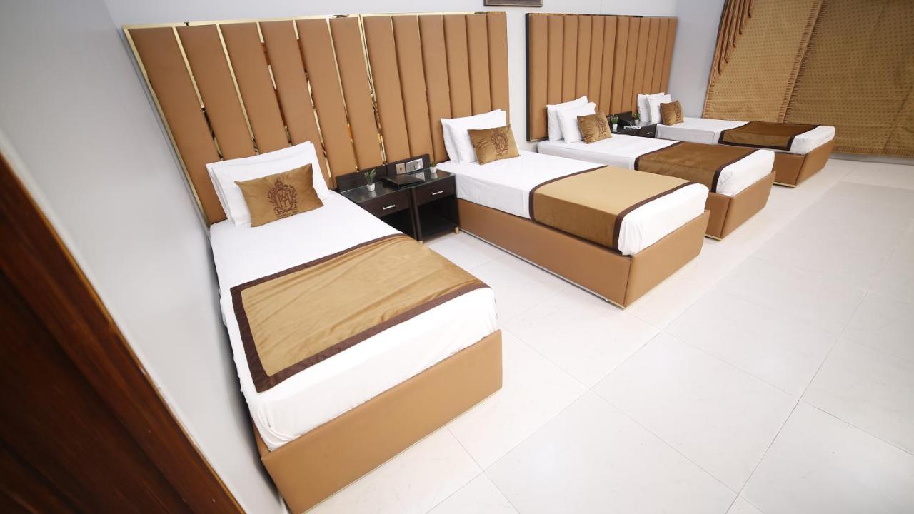 Four Squares Karachi Bed & Breakfast Exterior foto