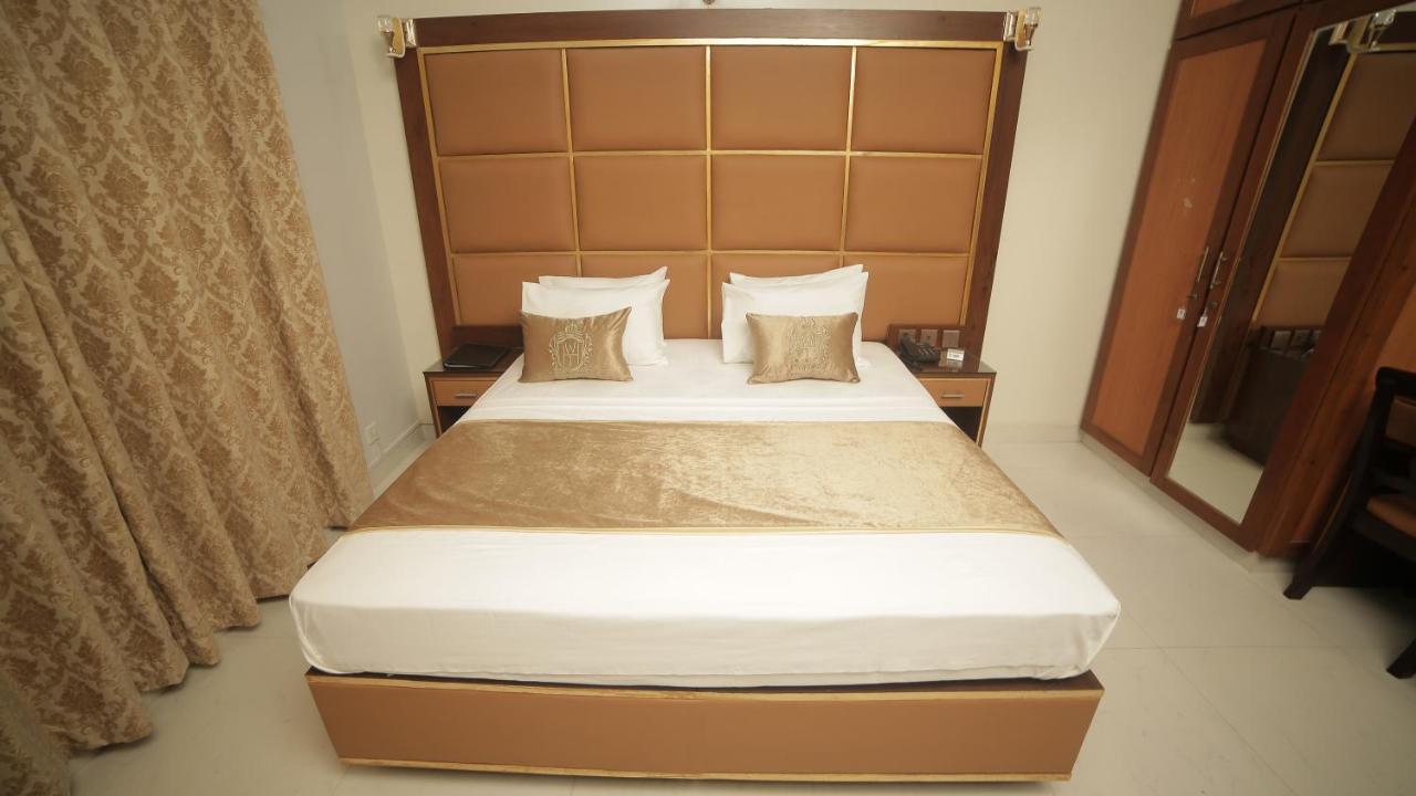 Four Squares Karachi Bed & Breakfast Exterior foto