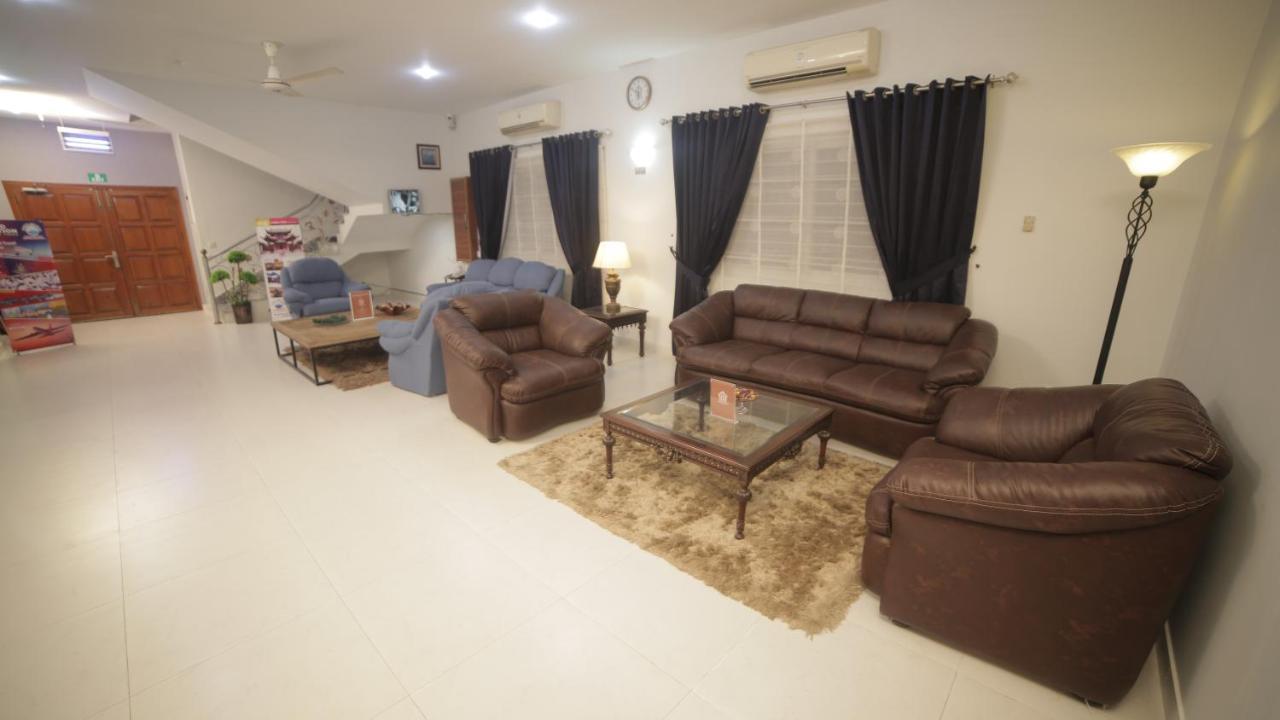 Four Squares Karachi Bed & Breakfast Exterior foto